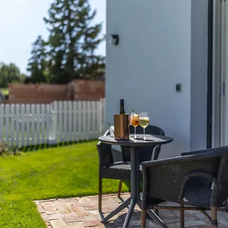 아파트 Pipacs Es Buborek *