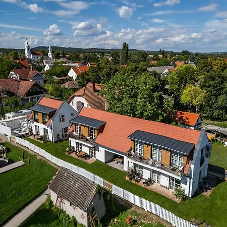 Lägenhet Pipacs Es Buborek Balatonudvari
